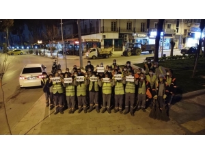 Virüsle Mücadele Önemli Rol Oynayan Temizlik İşçilerinden Anlamlı Çağrı