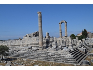 Apollon Tapınağı Ve Çevresi Sessizliğe Büründü