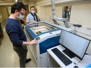 Yaşar Üniversitesi, Sağlık Çalışanları İçin Koruyucu Siper Üretiyor