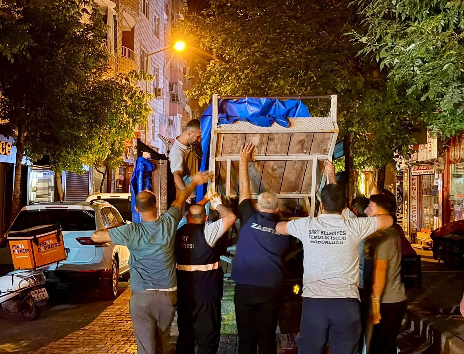 siirt-te-zabita-ekiplerinden-yogun-denetim-228-is-yeri-kontrol-edildi