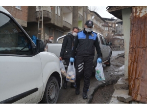 Hakkari’deki Yaşlılar ‘Vefalı’ Ellere Emanet