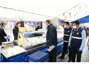 İstanbul’da Pazarlarda 3 Metre Kuralı Uygulaması Başladı