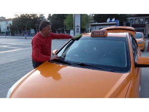 Taksicileri ’Korona Virüs’ Vurdu