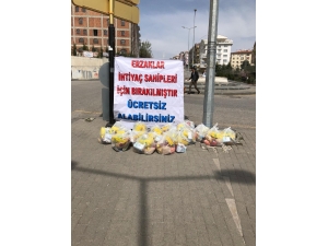 Hayırsever İhtiyaç Sahipleri İçin 9 Noktaya 500 Adet Yardım Paketi Bıraktı