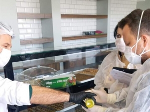 Uşak’ta Gıda İşletmeleri Çalışanlarına Korona Virüsle Mücadele Anlatıldı