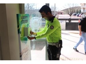 Yahşihan’da Korona Virüse Karşı Dezenfektan Standı Kuruldu