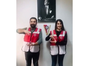 "Evde Kalın" Çağrısını İşaret Diliyle Yaptılar