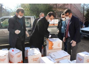 Cide’de ‘Vefalılar Grubu’ Tarafından Yardım Kolileri Dağıtılmaya Başlandı