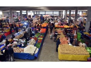 Aliağa’da Cumartesi Ve Çarşamba Pazarları Kapatıldı