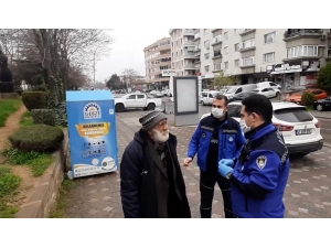 Barınma Evi’ne Gitmek İstemeyen İsmail Amca Zabıta Ekiplerini Dakikalarca Uğraştırdı