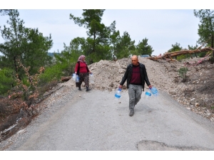 Şifalı Suyun Yolu Korona Virüs Nedeniyle Kapatıldı Ama Aldırış Etmediler