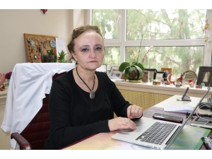 Bilim Kurulu Üyesi Prof. Taşova: "Adana Gibi Sıcak İllerde Virüs Daha Çabuk Kırılabilir"