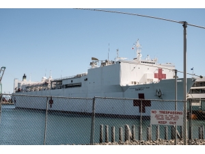 Usns Mercy Yüzen Hastane Gemisi, Los Angeles Limanı’na Geldi