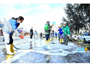Mamak’ın Dört Bir Yanı Dezenfekte Ediliyor