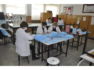 Muratlı’da Lisede Maske Üretimi