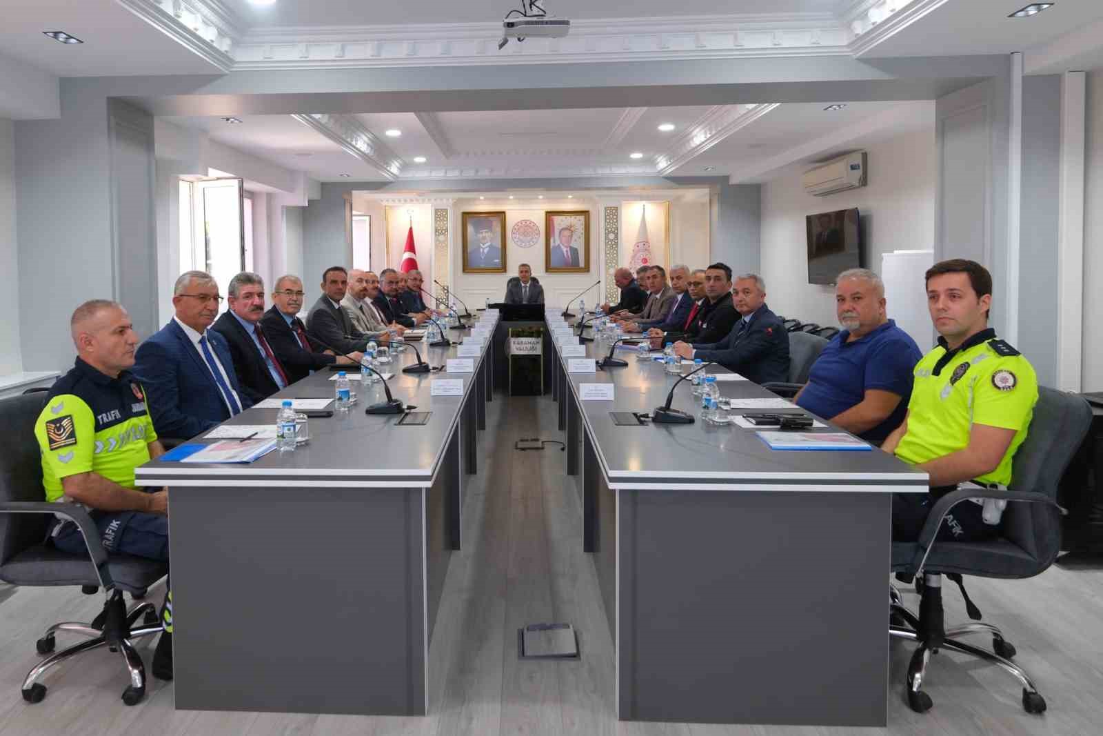karaman-da-trafik-guvenligi-icin-alinacak-onlemler-masaya-yatirildi
