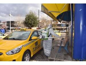 Tuzla’da Korona Virüsüne Karşı Temizlik Çalışmaları Hız Kesmeden Devam Ediyor