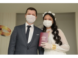 Korona Virüsü Evlenmelerine Engel Olamadı
