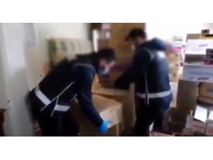 Konya’da Stok Yapılan 142 Bin Adet Maske Ve Eldiven Ele Geçirildi