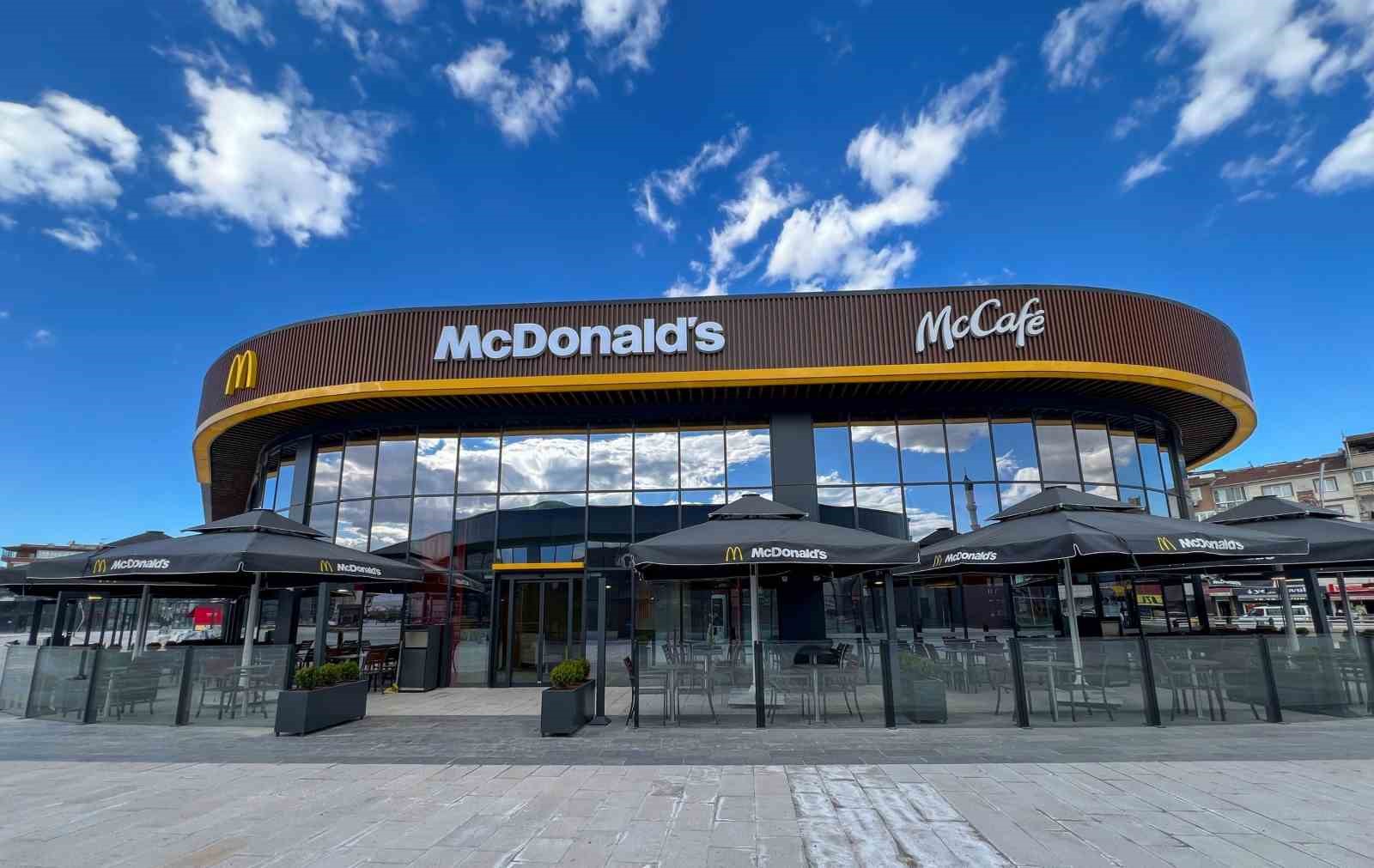 mcdonald-s-turkiye-2-bin-350-kisiye-daha-istihdam-sagladi