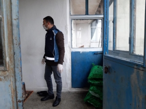 Kömürü Biten Yaşlı Kadının Yardımına Zabıta Yetişti