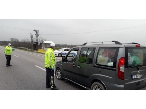 Sürücülere "Zorunlu Olmadıkça Yolculuk Yapmayın" Uyarısı