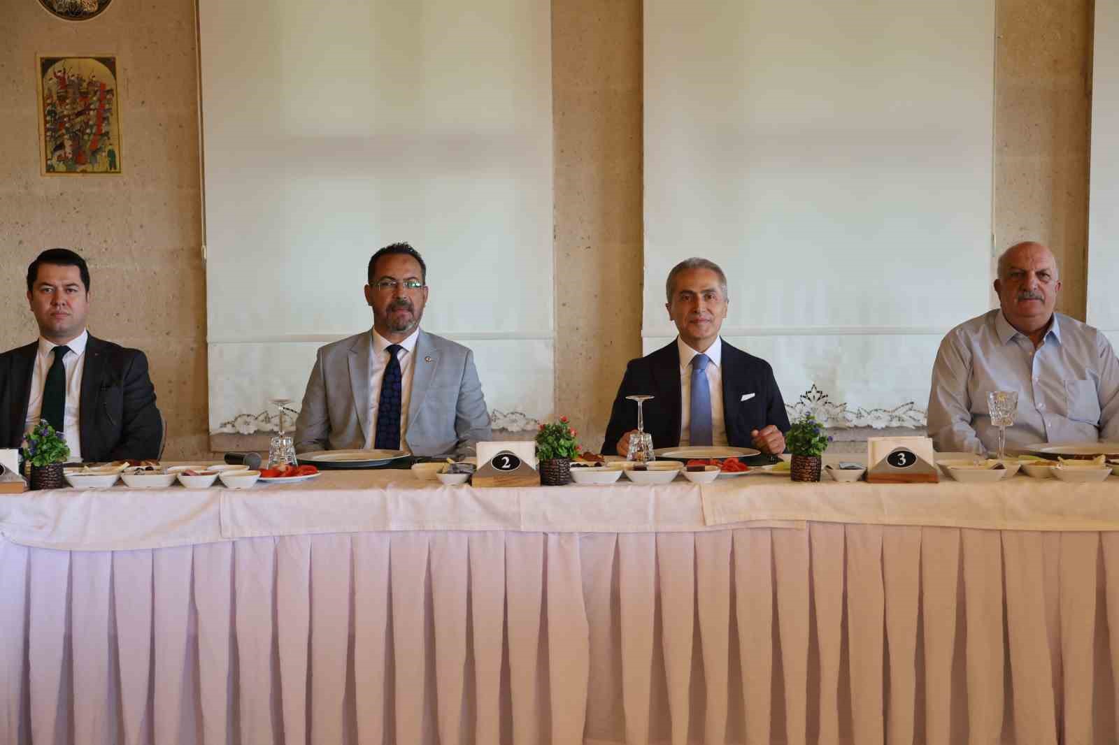 vali-kok-basin-demokrasinin-dorduncu-kuvvetidir