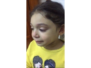 Okulunu Özleyen Küçük Kız Gözyaşlarına Boğuldu