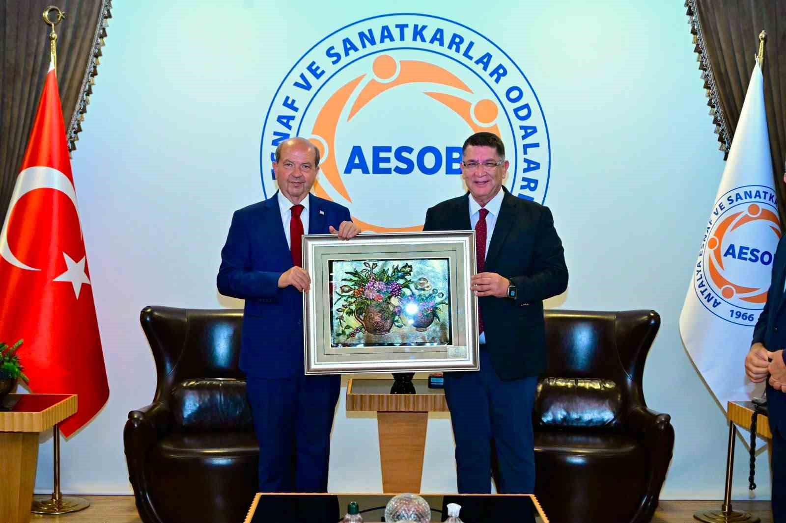 ersin-tatar-turkiye-ile-kktc-arasindaki-kardesligin-en-guclu-temsilcilerinden-biri-esnaftir