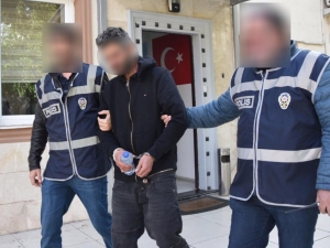 Antalya’da Ticari Taksilerin İçindeki Paraları Alan Şüpheli Yakalandı