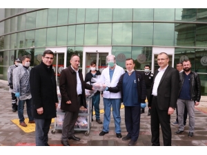 Başkan Saygılı’dan Sağlık Personellerine Jest