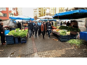 Büyükşehir Belediyesi Semt Pazarlarını Denetledi