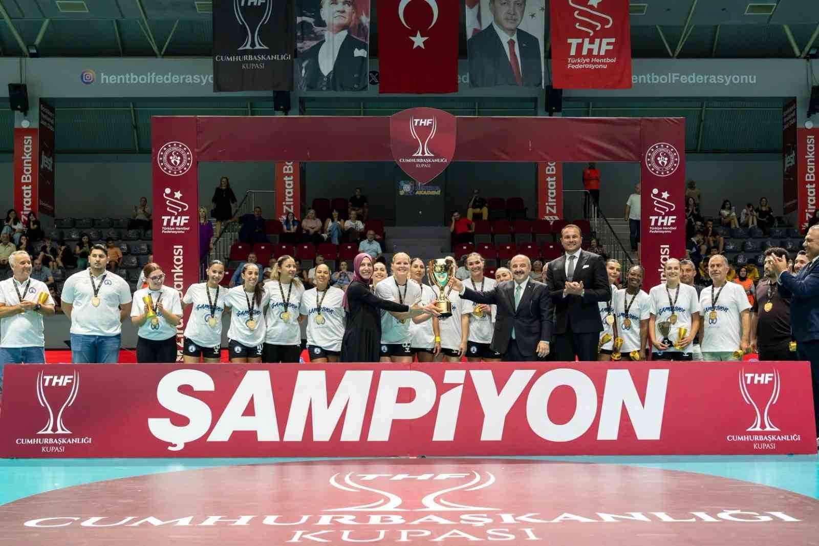 cumhurbaskanligi-kupasi-nin-ilk-sampiyonu-yalikavakspor