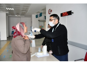 Aksaray’da Hastaneye Gelen Her Vatandaş Kontrolden Geçiriliyor