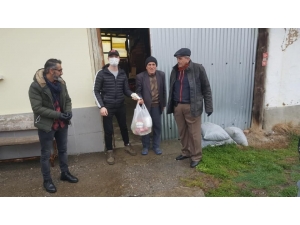 Köyün Gençlerinden Vefa Örneği