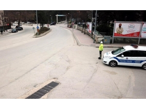 Vatandaş "Evde Kal" Çağrısına Uydu, Bilecik Sokakları Bomboş Kaldı