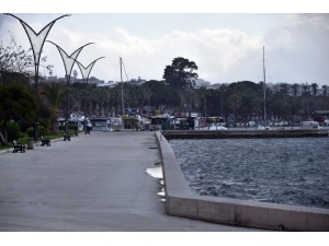 Piknik Alanları Ve Sahil Kenarlarına Korona Yasağı