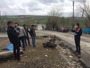 Jandarma Önce Uyardı Sonra Ceza Kesti