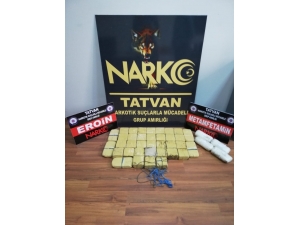 Bitlis’te 19 Kilo Eroin, 2.5 Kilo Metamfetamin Ele Geçirildi