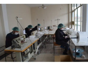 Develi Devlet Hastanesi Personelleri Maske Üretimine Başladı