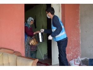 Erdemli Müftülüğünden Yaşlıların Evlerine Sıcak Yemek