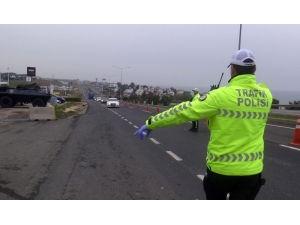 Şehre Giren Herkesin Ateşi Ölçülüyor