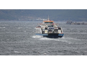 Bozcaada Feribot Seferleri Haftada 2 Güne Düşürüldü