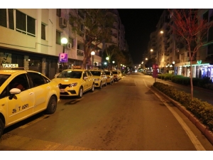 İzmir’de Taksicilerin Trafiğe Çıkışı Sınırlandırıldı