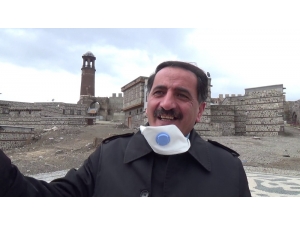 Erzurumlu Sanatçı ’Evde Kalın’ Çağrısı Yaptı