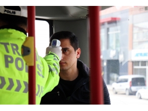 Sakarya’da, Şehir Dışından Gelenlere Ateş Ölçerli Önlem