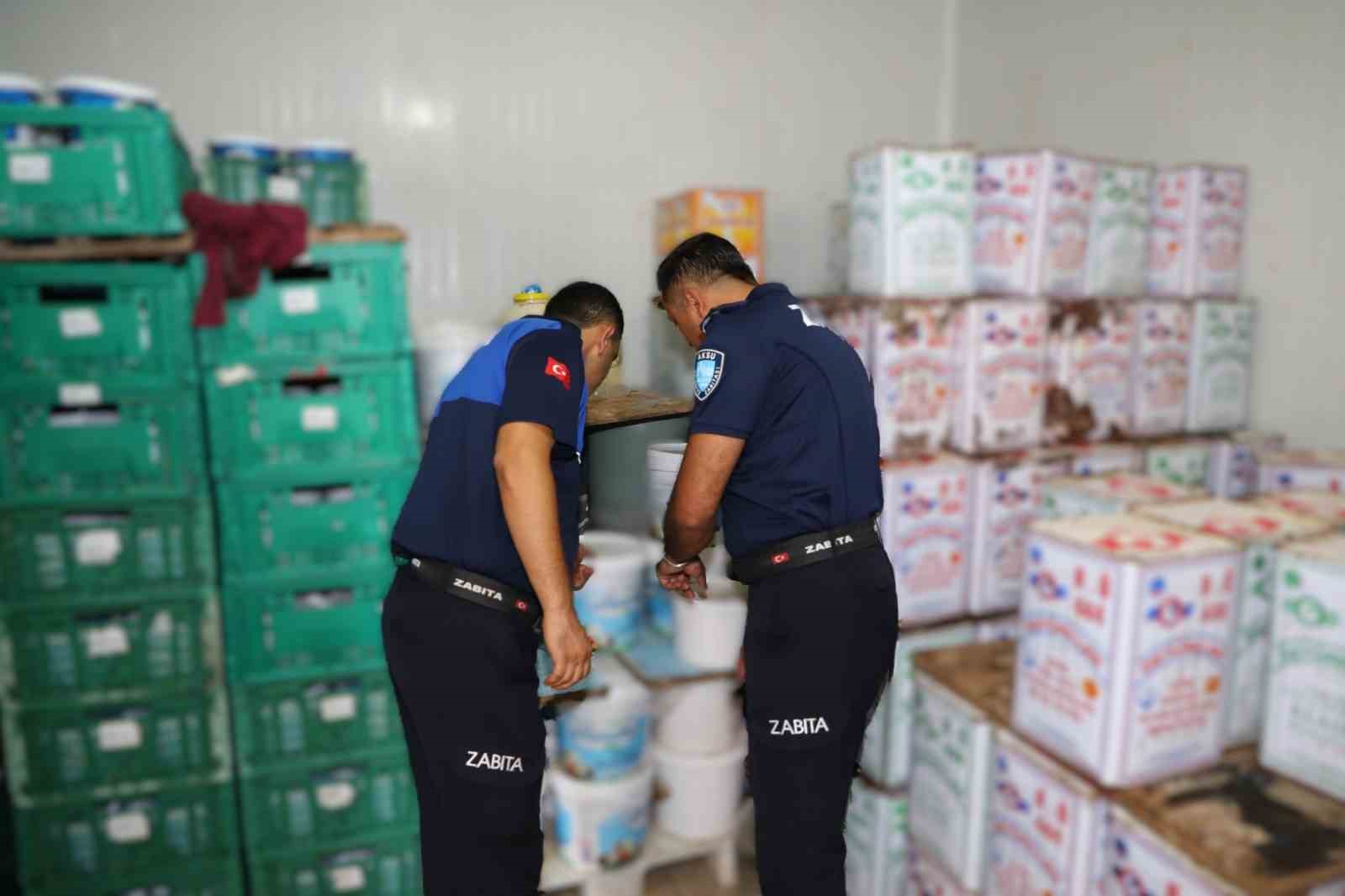 antalya-da-15-ton-tarihi-gecmis-sut-urunune-el-konuldu