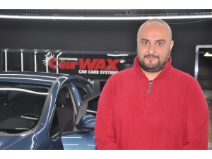 Sağlık Çalışanları Ve Müşterilerinin Araçlarını Ücretsiz Dezenfekte Ediyor