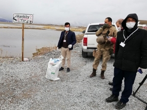 Karantinadaki Mahallenin İhtiyaçlarını Vefalı Eller Karşılıyor