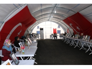 Hdp Önündeki Ailelerin Evlat Nöbeti 210’uncu Gününde